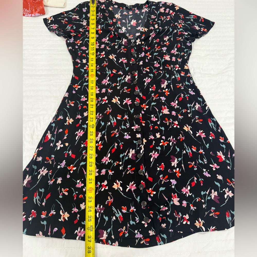 Floral Patterned Garment - Picture 6 of 8